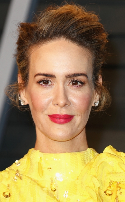 ESC: Vanity Fair, Best Beauty, Sarah Paulson